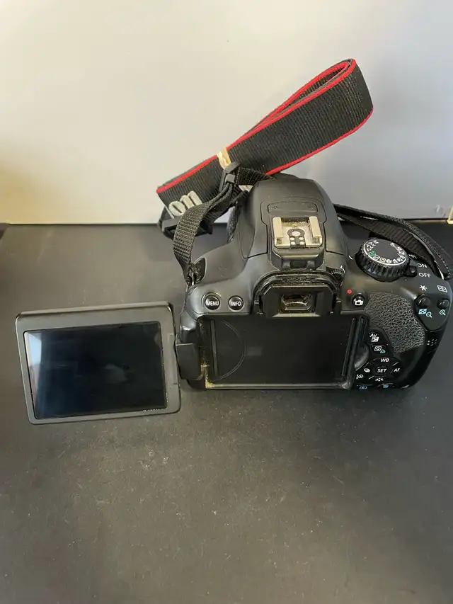 CANON REBEL T4I W/18-55MM LENS   CHARGER - Photo 3