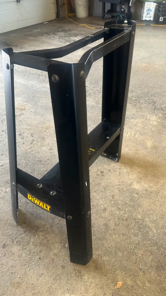 Dewalt Scroll Saw - Photo 3