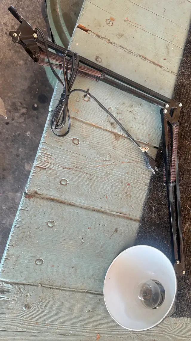 Dewalt Scroll Saw - Photo 4