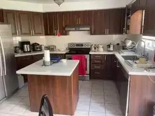 Single Furnished Room availble in Four bedroom House - Photo 3