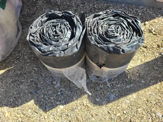 Storage unit garage sale! - Photo 4