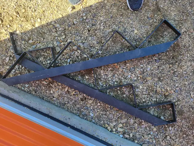 Storage unit garage sale! - Photo 6