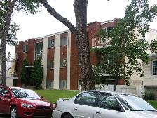 Walk to U of A Hosp, Whyte Av, Safeway, O Strathcona, Buses