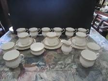 Royal Albert BURLINGTON fine bone china