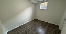 2 BDR. Legal BSMT APT – Bright, Spacious & Private! ☀️ - Photo 4