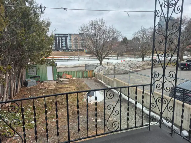 Unité inférieure 3 1 chambres au bord de l’eau à louer – Gatinea - Photo 6