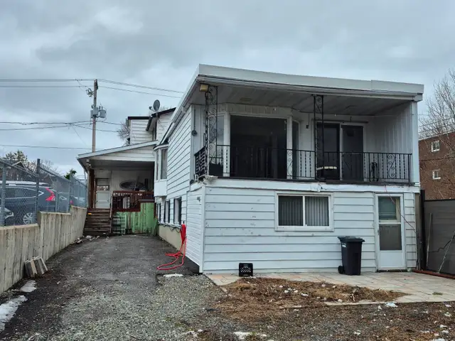 Unité inférieure 3 1 chambres au bord de l’eau à louer – Gatinea - Photo 9