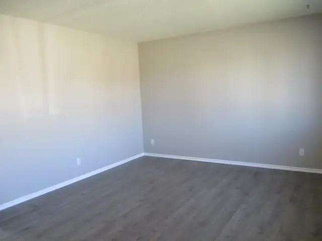 4 Bedroom Home for Rent in Confederation - Photo 3