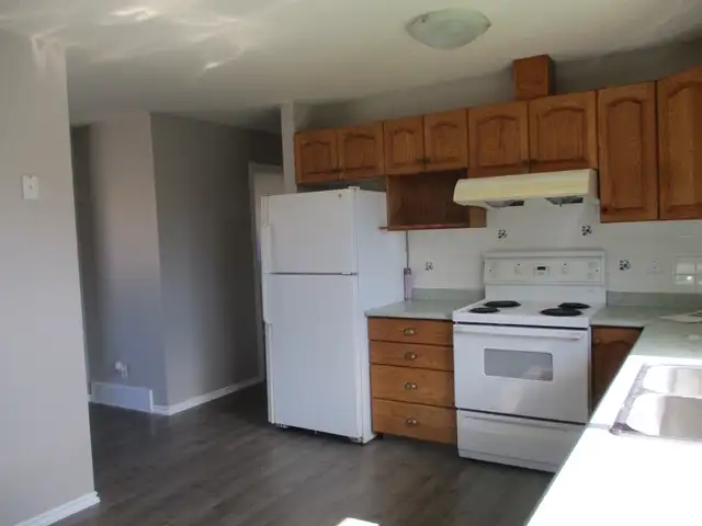 4 Bedroom Home for Rent in Confederation - Photo 7