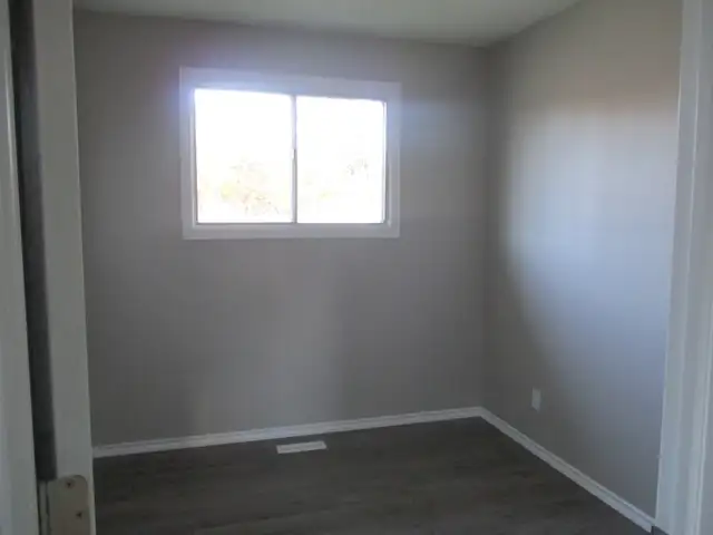 4 Bedroom Home for Rent in Confederation - Photo 10