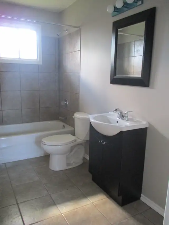 4 Bedroom Home for Rent in Confederation - Photo 11