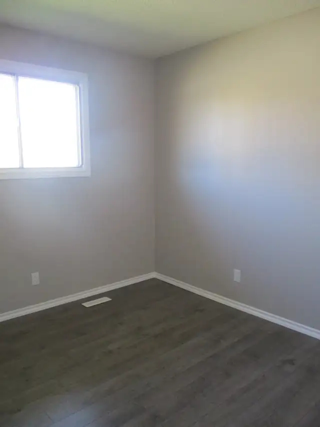 4 Bedroom Home for Rent in Confederation - Photo 13