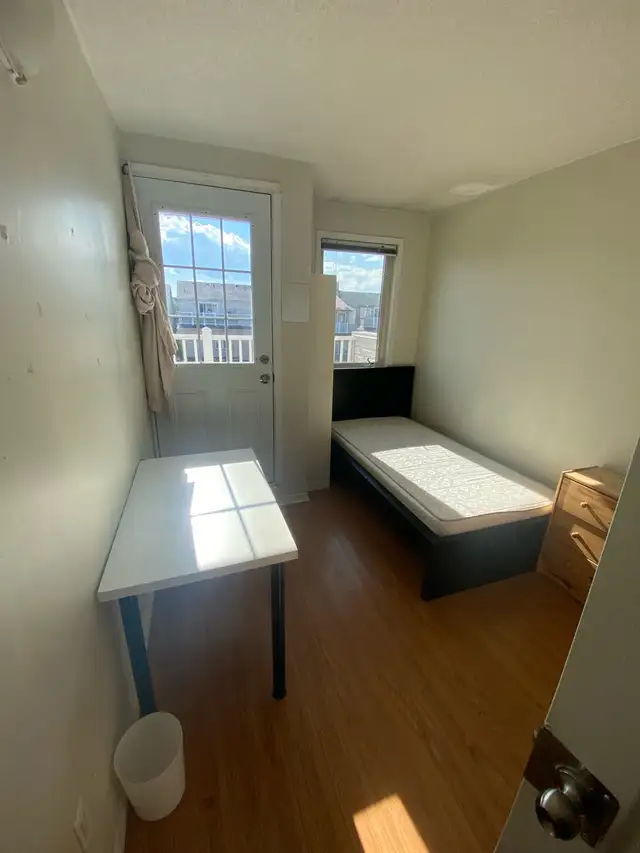 York university rooms for rent - Photo 8