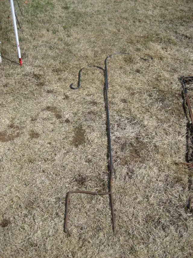 2 Double hook outdoor plant hangers - Photo 2