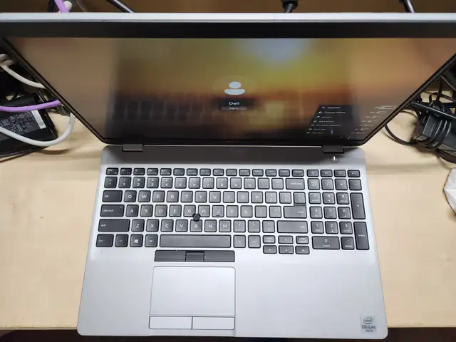 Dell Precision 3551 15.5 FHD i7 10thGen 2.6GHz 8GB 256GB P620 - Photo 2