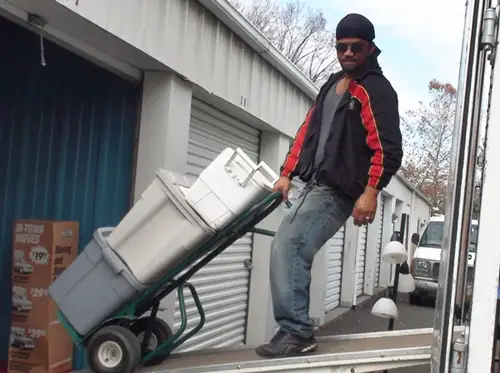 SERVICESXPERT MOVERS  HONEST TRUSTWORTHY & RELIABLE - Photo 2