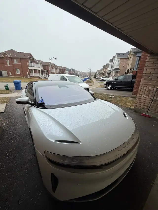 Autoglass windshield replacement - Photo 4