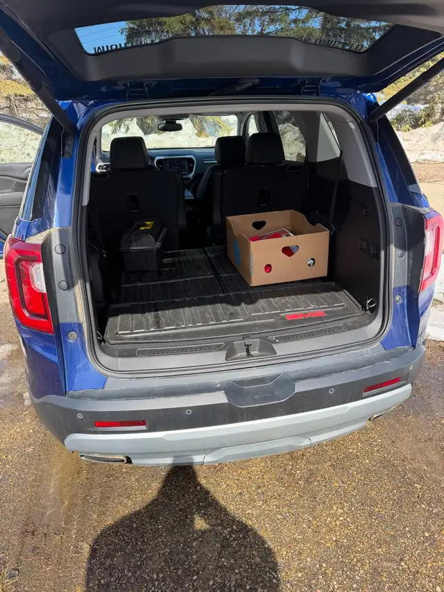 2023 GMC Acadia SLT - Photo 7