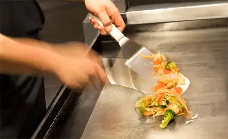 HELP WANTED - EDO JAPAN - COVENTRY HILLS - Photo 3