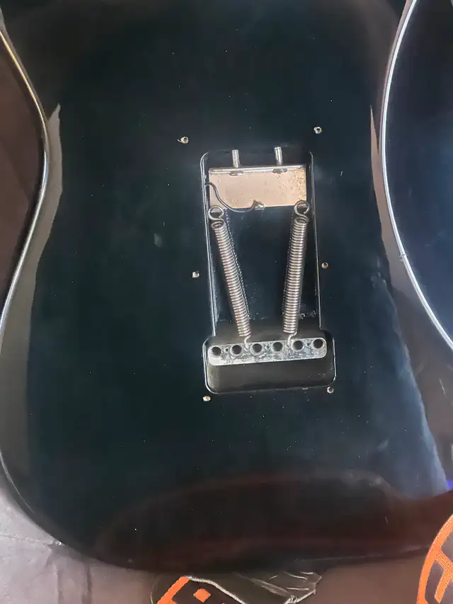 G$L S-500 Tribute series guitar - Photo 2