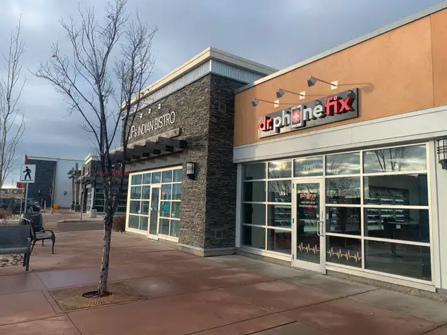 Samsung ZFlip 5–256GB–Unlocked–Pre Owned–1 Year Warranty - Photo 8