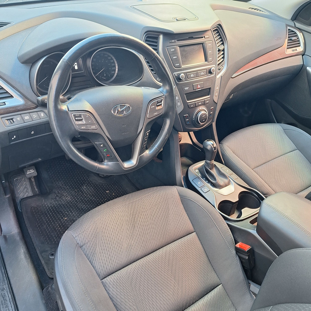 2017 Hyundai Santa Fe Sport Premium, 2.4L 4cyl, One Owner - Photo 15