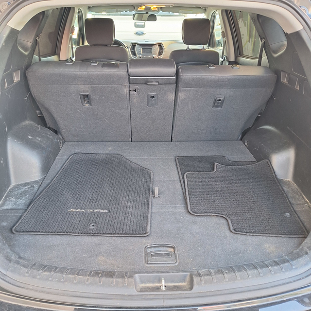 2017 Hyundai Santa Fe Sport Premium, 2.4L 4cyl, One Owner - Photo 18