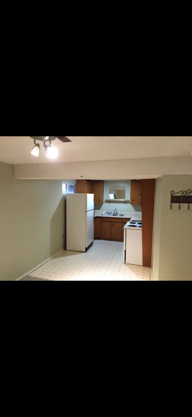 Two Bedroom Basement Suite for rent near university Eastside - Photo 8