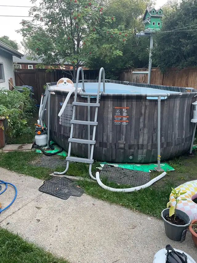 Bestway Above Ground Pool - Photo 6