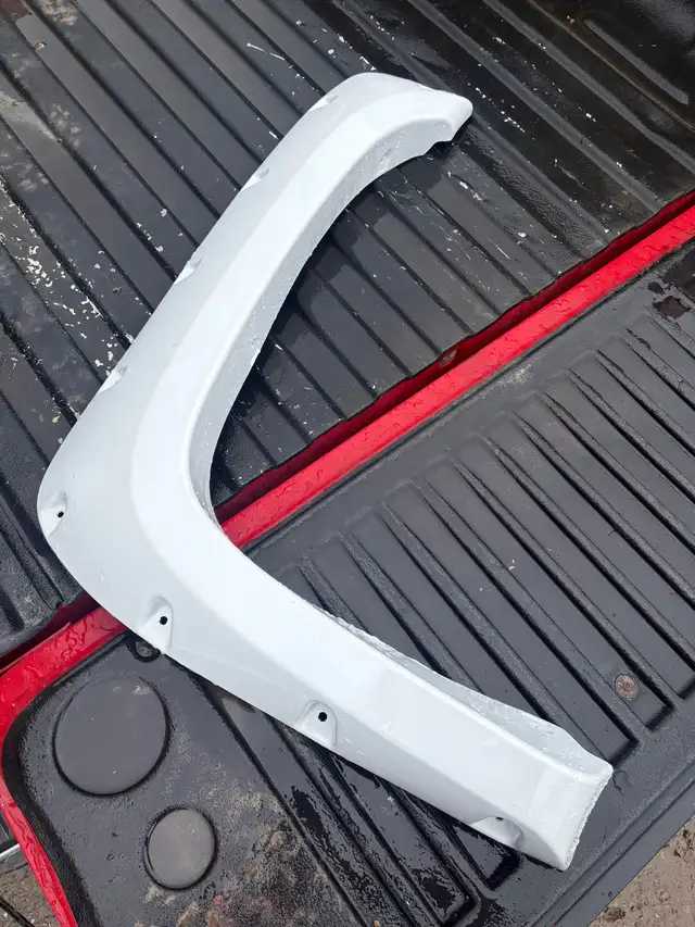 GM Fender Flares - Photo 3