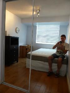 FURNISHED ROOM PVT BATHROOM IN DNTN CONDO W/ GREAT VIEW APR 18 - Photo 7