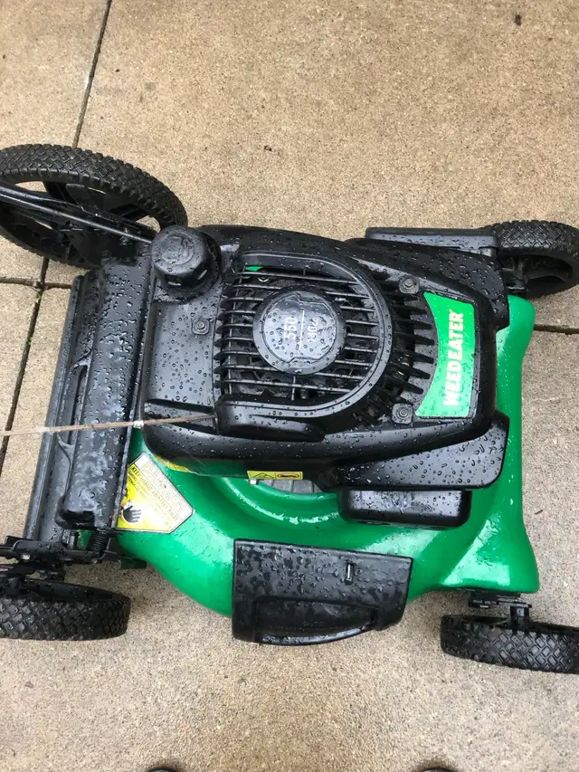 Weedeater Gas Lawnmower - Photo 2