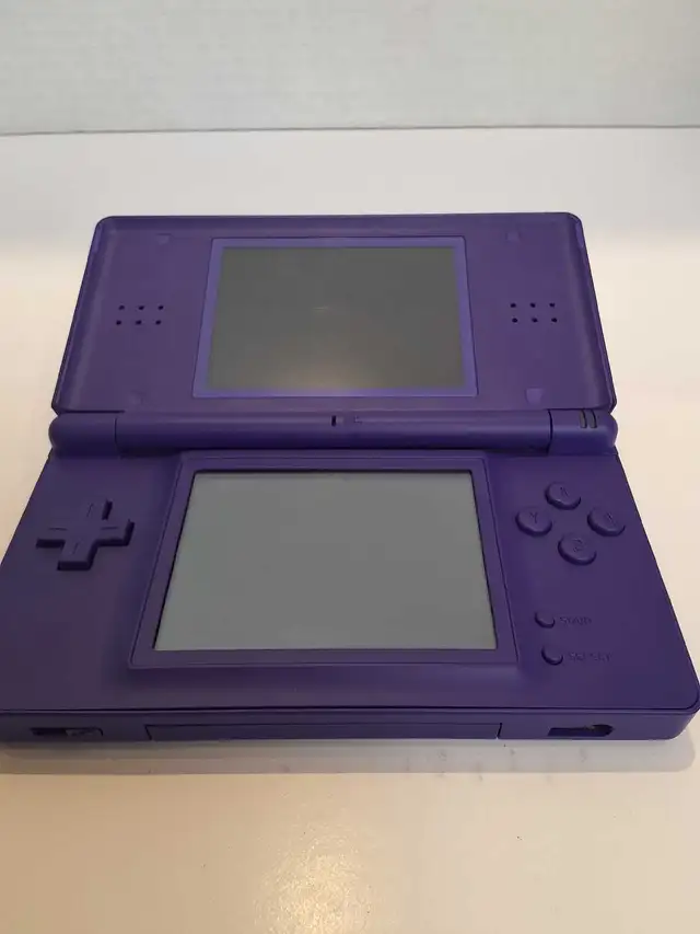 Nintendo DS Lite Handheld System - Photo 2