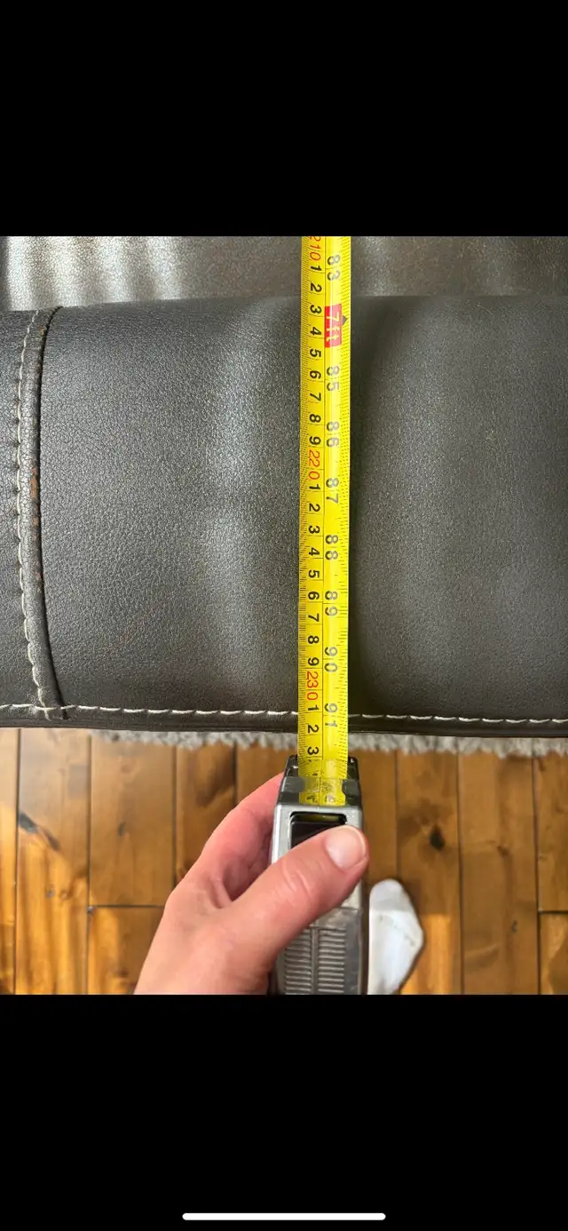 Couch - power reclining - Photo 8