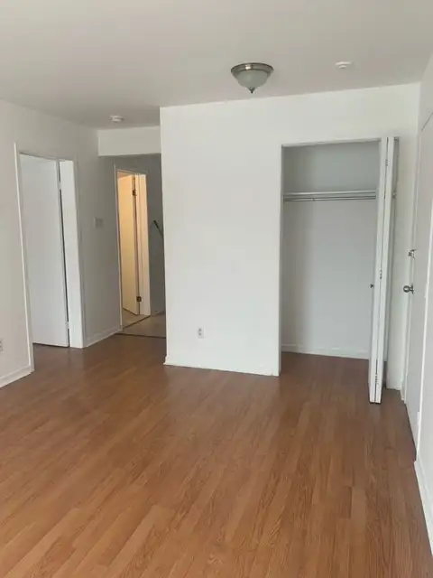 Appartement 4 1/2 Á Louer - Photo 2