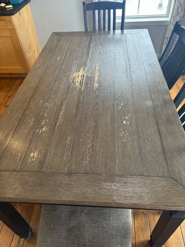 Kitchen table and chairs - Photo 8