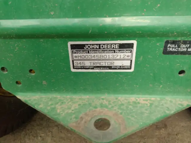 John Deere 345 garden tractor STRIPPED FOR PARTS! - Photo 2