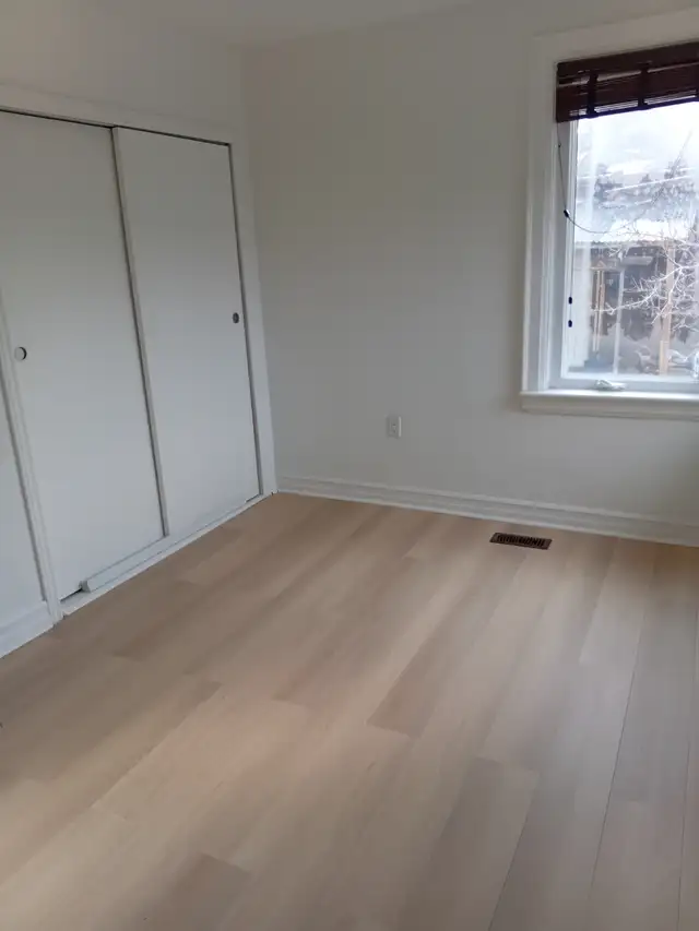 Long Branch Etobicoke 2 bedroom 1 bathroom - Photo 5