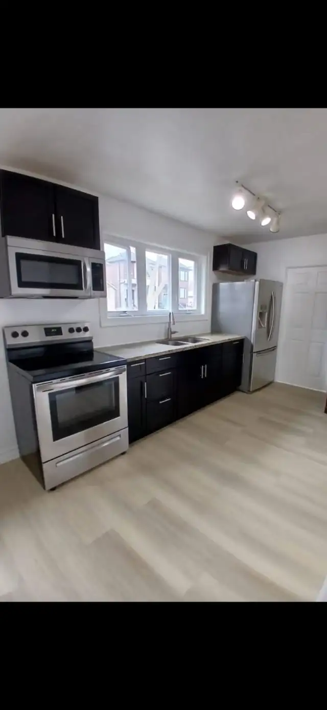 Long Branch Etobicoke 2 bedroom 1 bathroom - Photo 6