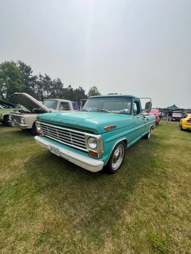 1968 Ford F250, 360 Big-block V8, Camper Special (52,000 km) - Photo 9
