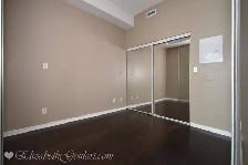 65 BREMNER BLVD - MAPLE LEAF SQUARE - 1 BEDROOM W/ CN TOWER VIEW - Photo 4