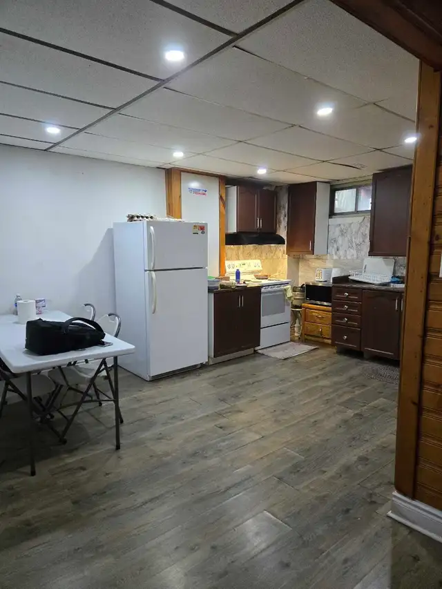 Basement for rent - Photo 2