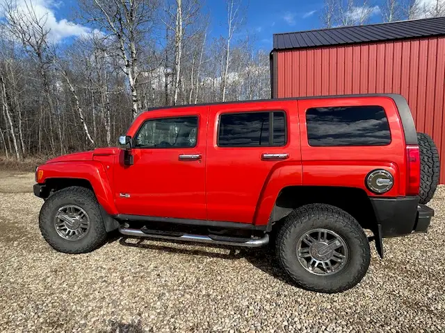 Hummer H3 Alpha - Photo 2