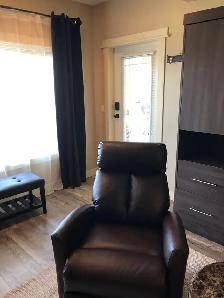 Bachelor Suite With a View - Photo 4