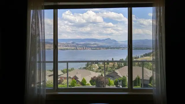 Bachelor Suite With a View - Photo 7