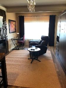 Bachelor Suite With a View - Photo 12