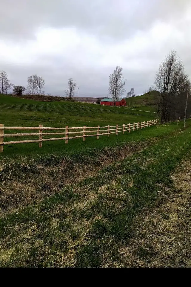 Cedar Posts Rails Poles Fence - Photo 4