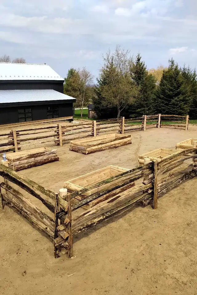 Cedar Posts Rails Poles Fence - Photo 5