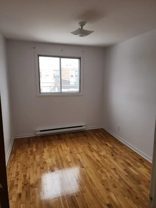 5 1/2 à lasalle au 2ème étage d'un duplexe - Photo 2