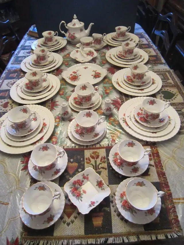 Royal Albert CENTENNIAL ROSE fine bone china set for 8